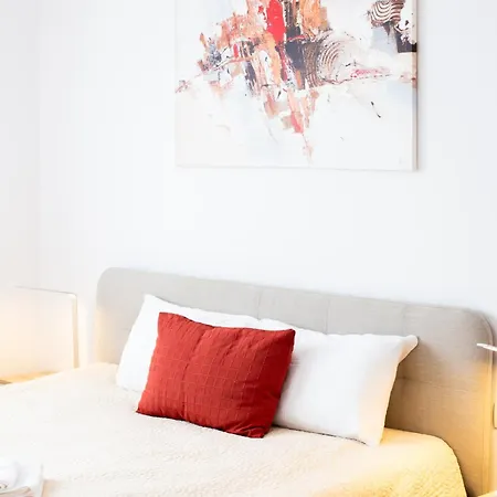 Ring Apartment *
