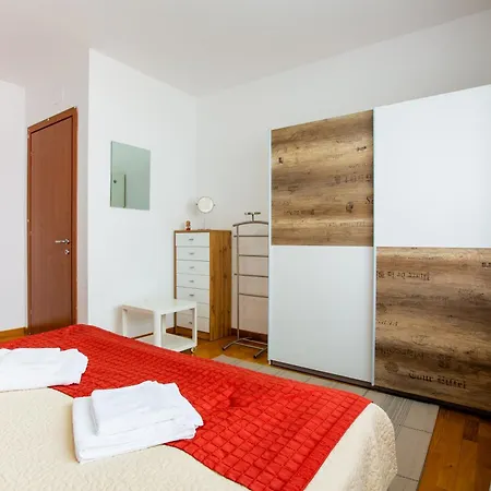 Ring Apartment